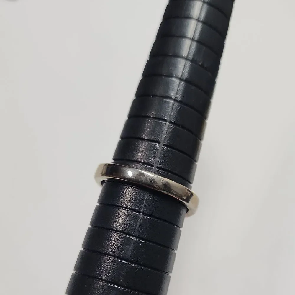 18KGE Ring Size 9